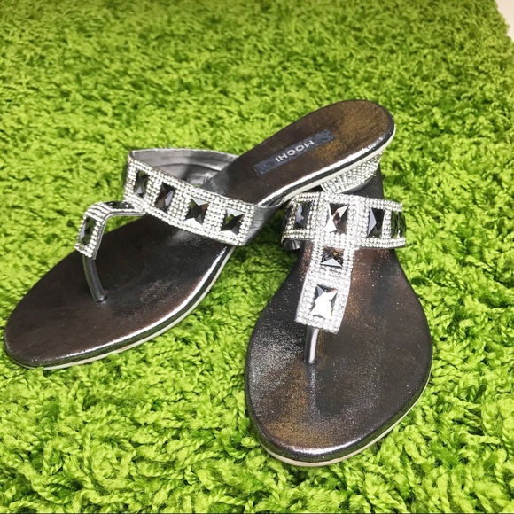 mochi leather slippers